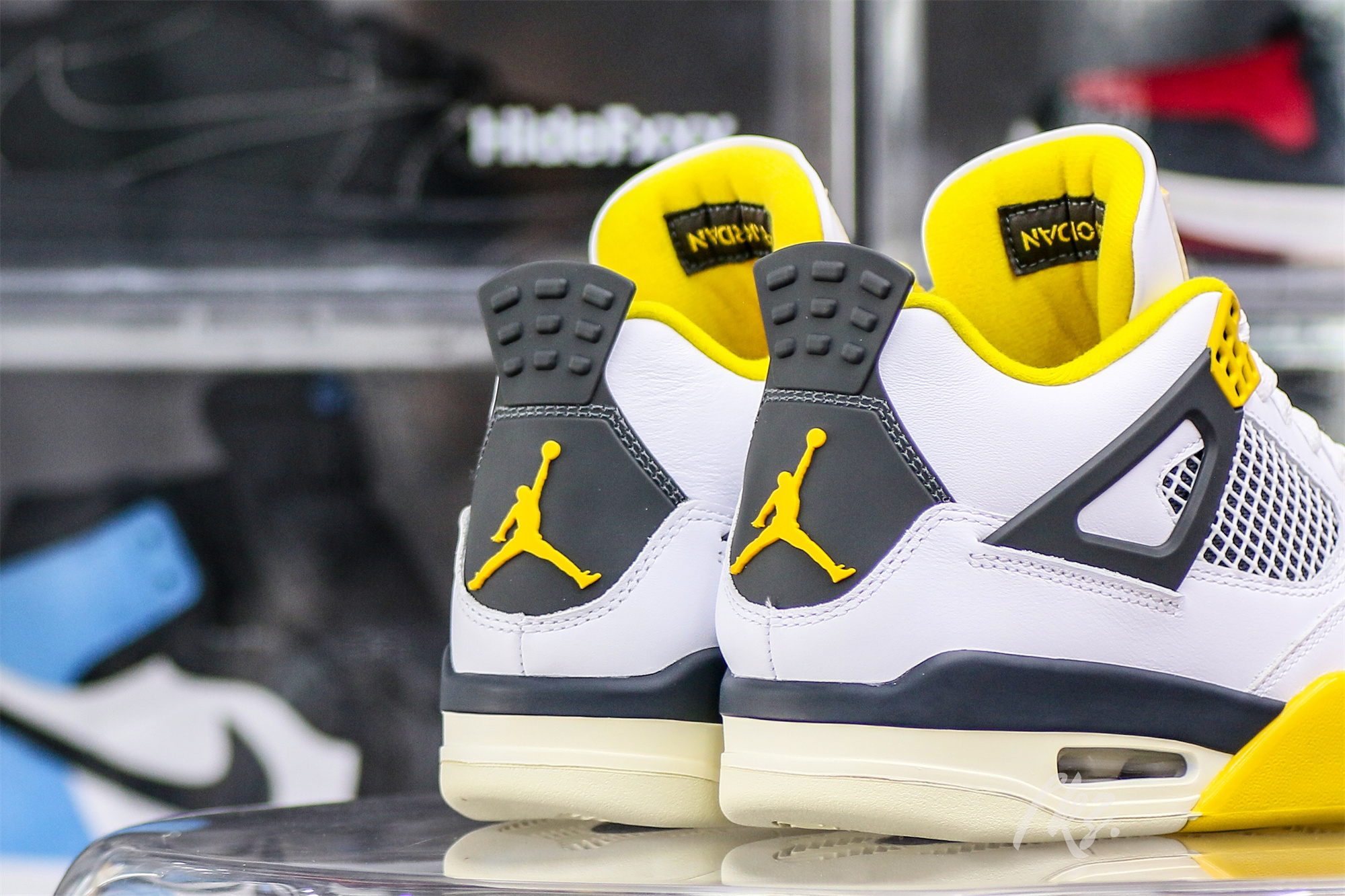 Air Jordan 4 “Vivid Sulfur” 2024 (Ln5 A1)