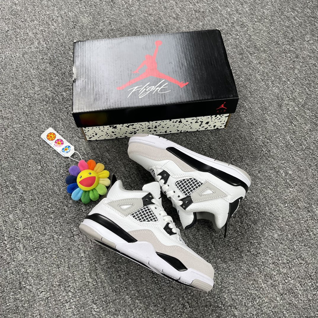 Air Jordan 4 Black Military Kid