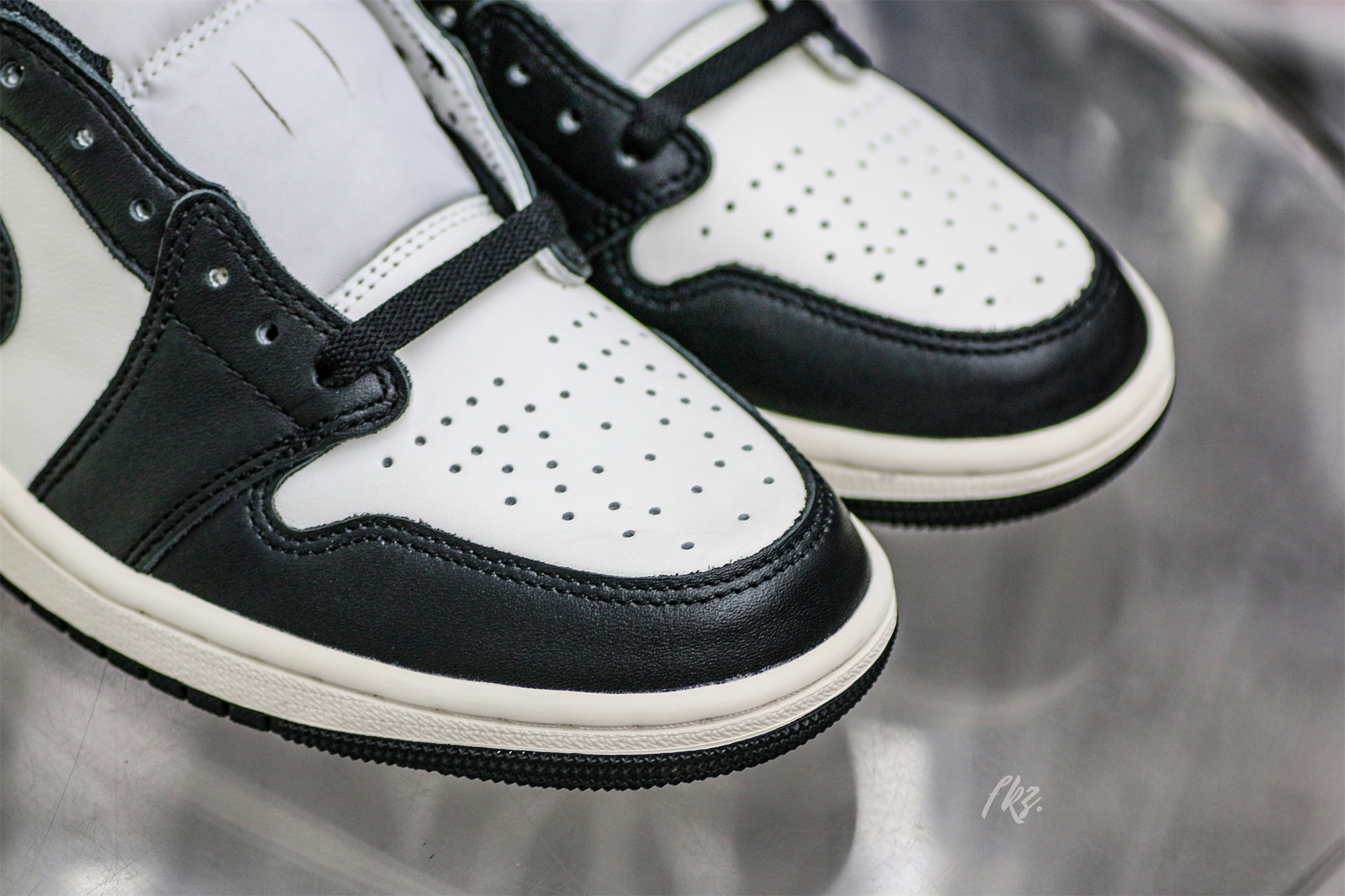 Air Jordan 1 Retro Low OG ‘Mocha’