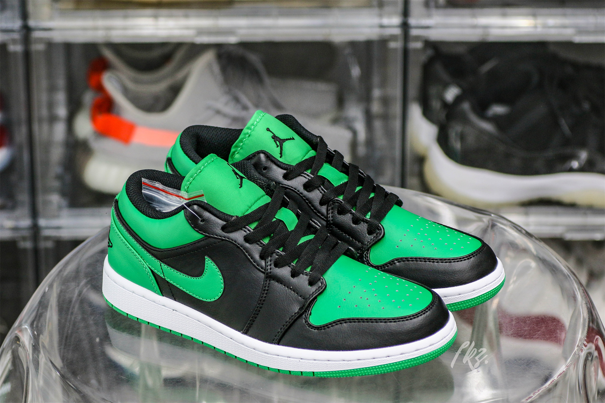 Jordan 1 Low Black Lucky Green