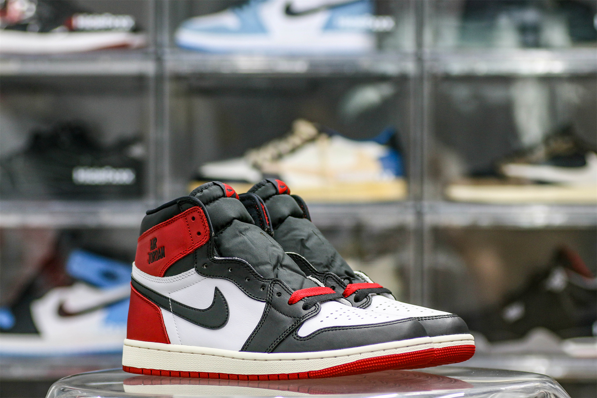 Air Jordan 1 Retro High OG Black Toe Reimagined (Ln5 A1)