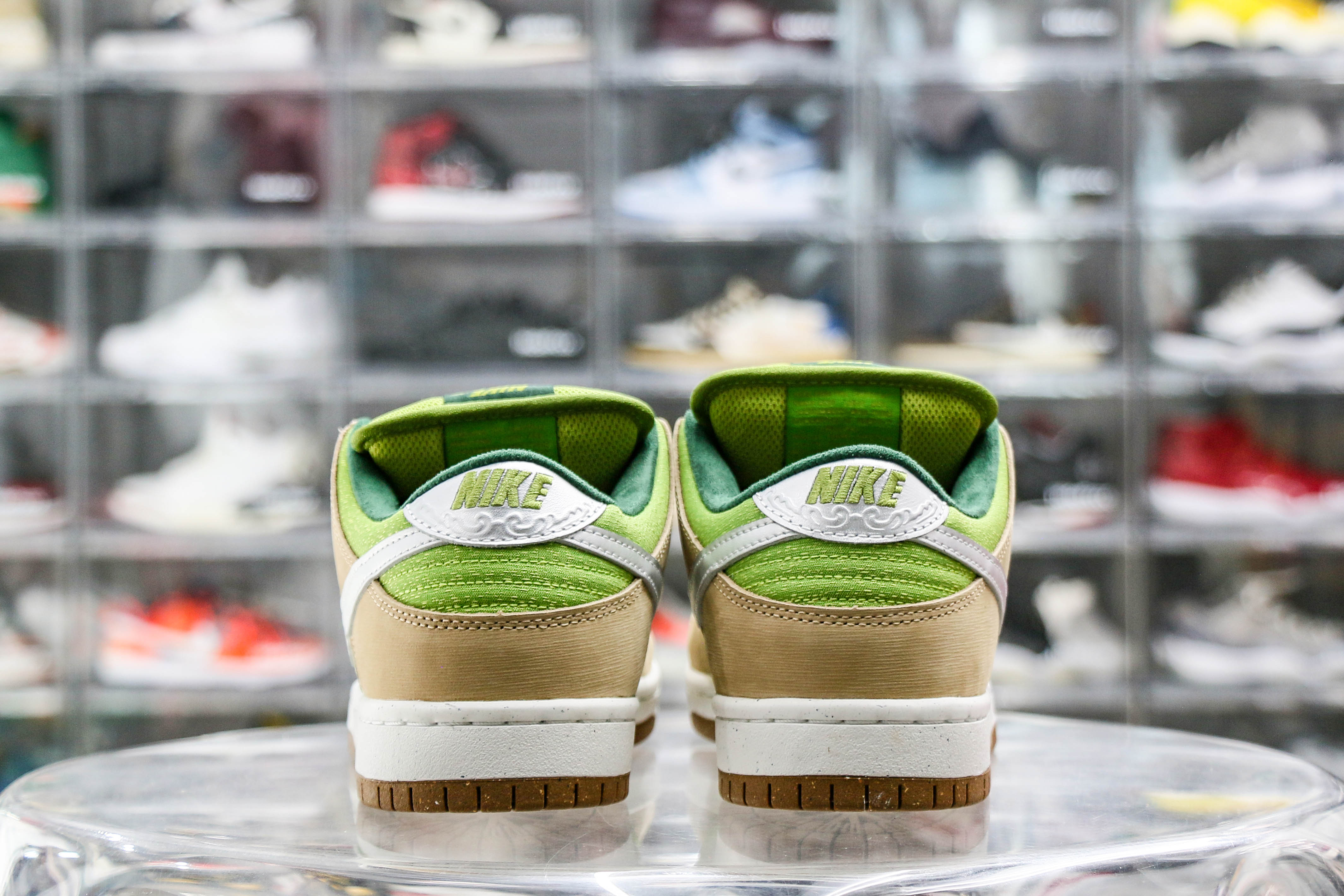 Nike SB Dunk Low Escargot
