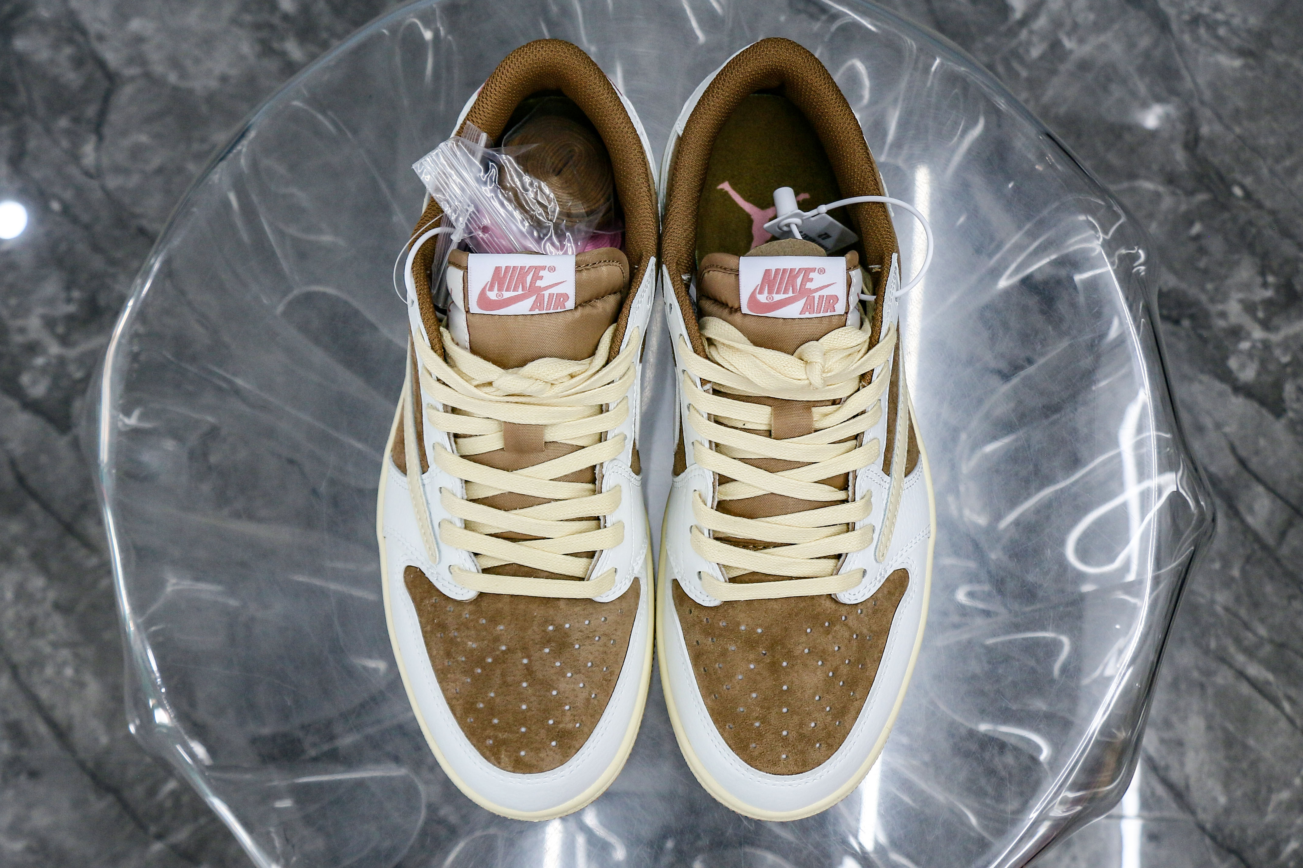 Travis Scott X Air Jordan 1 Low OG Sail / Muslin（A2 Batch)