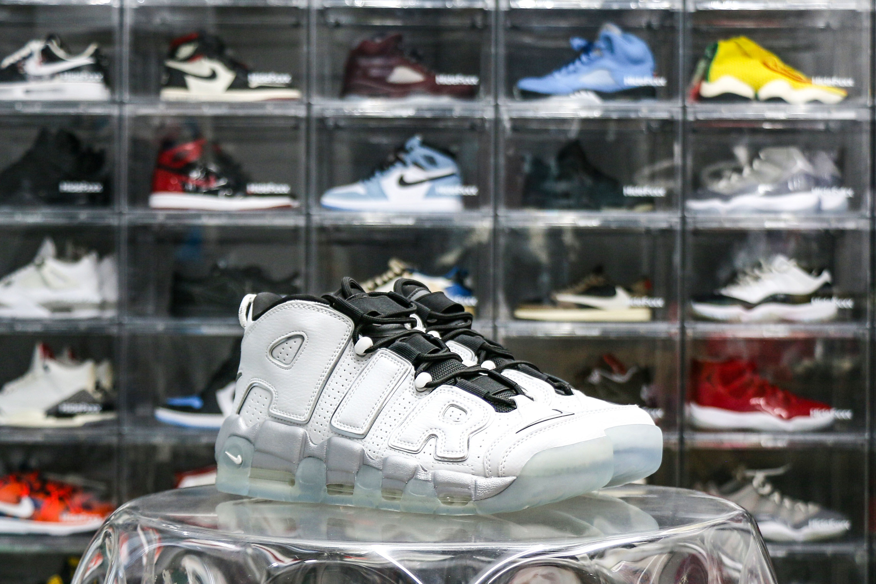 nike air more uptempo se white Ch*0me