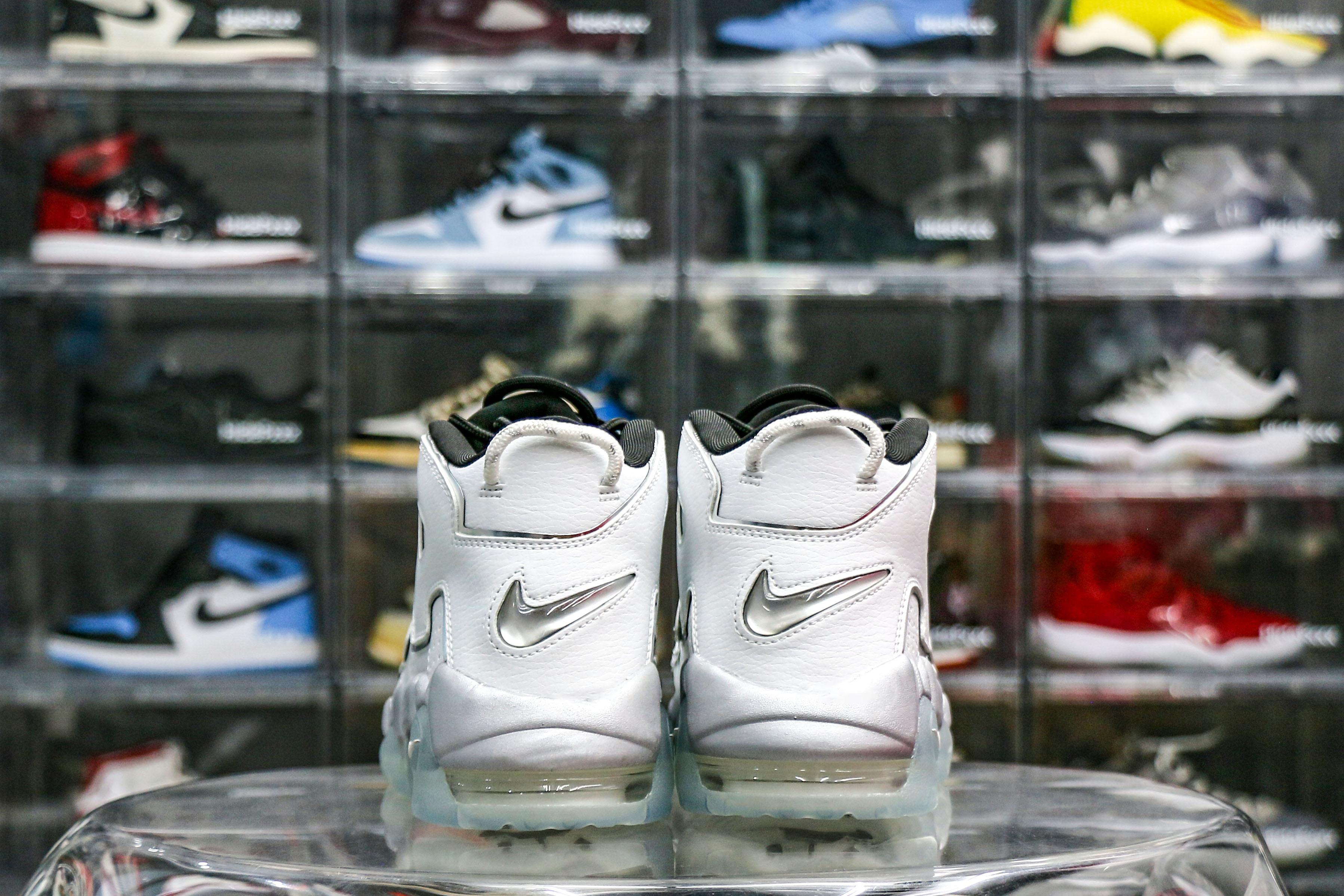 nike air more uptempo se white Ch*0me