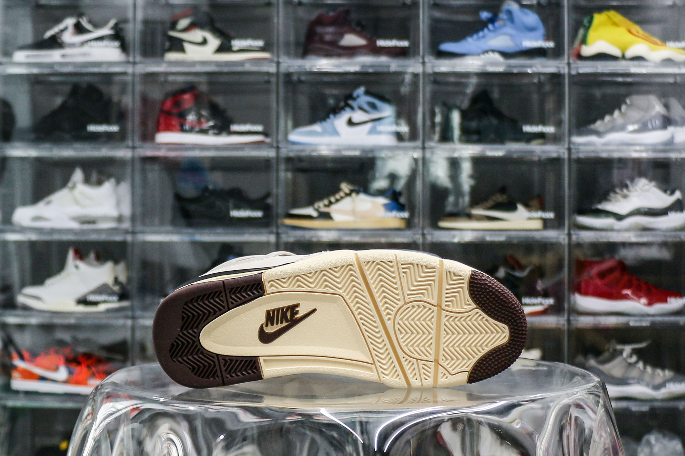 A Ma Maniére x Air Jordan 4 “While You Were Sleeping” (Ln5 A1)