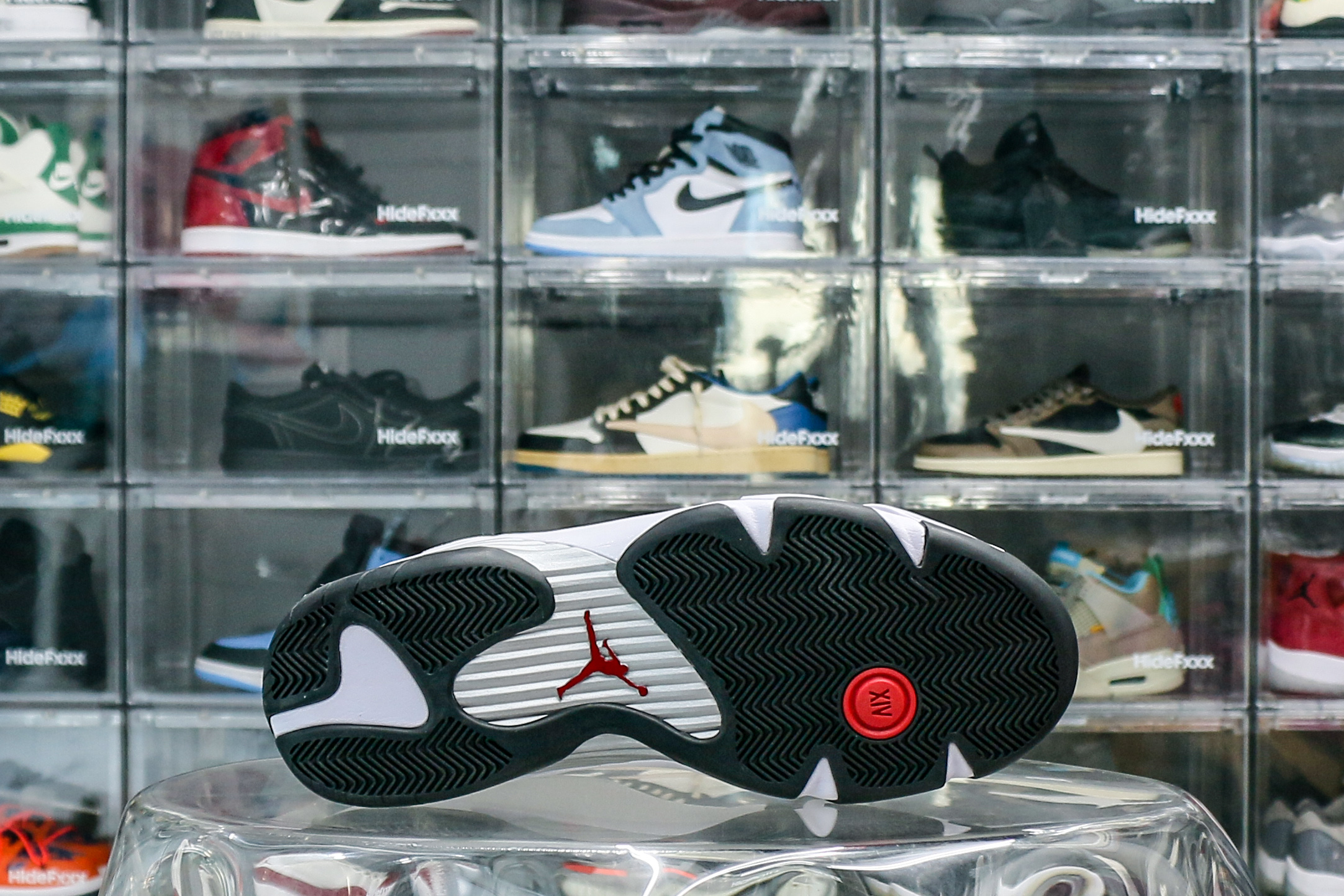 Air Jordan 14 Retro Black Toe (2024)