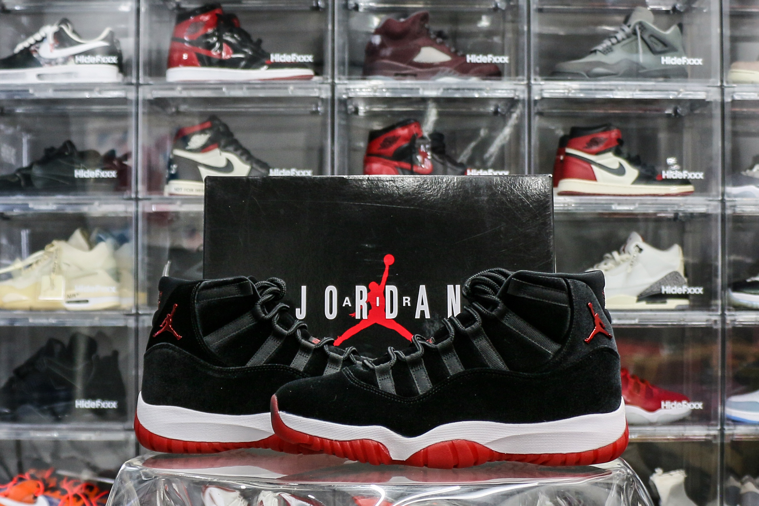Wmns Jordan 11 Retro Bred Velvet (Ln5 A1)