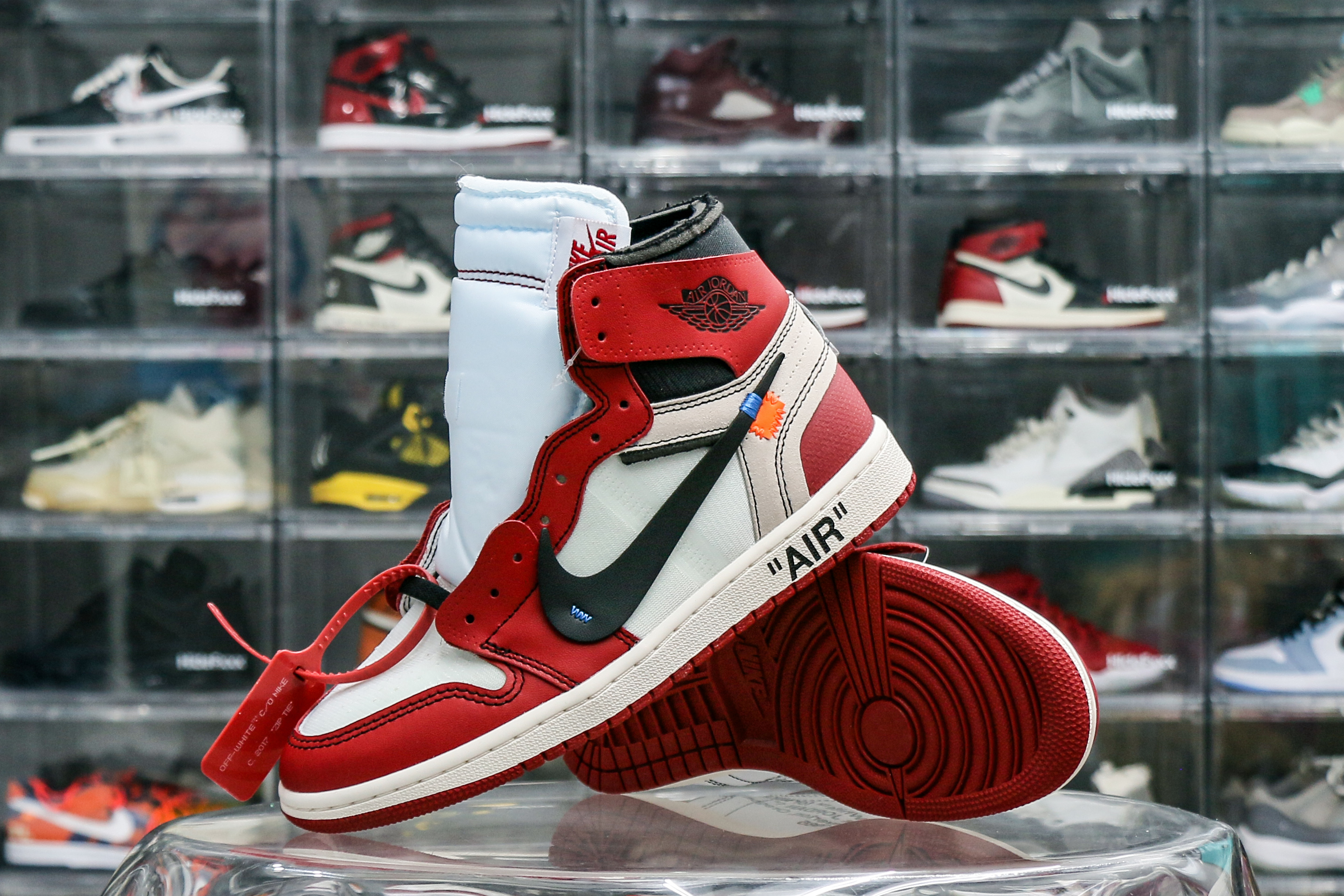 Jordan 1 Retro High Off-White Chicago