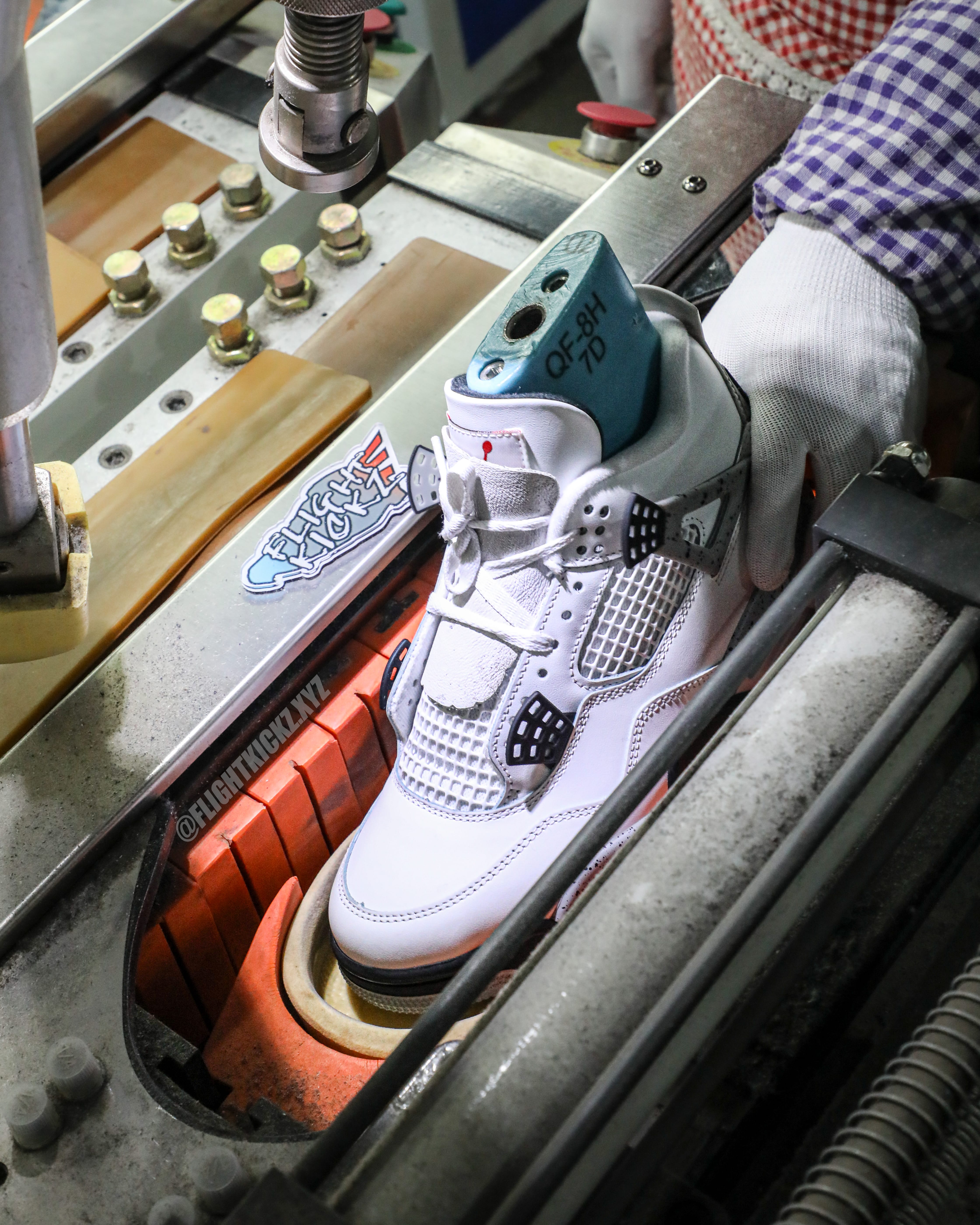 Air Jordan 4 Retro OG ‘White Cement’ 2025 (Ln5 A1)