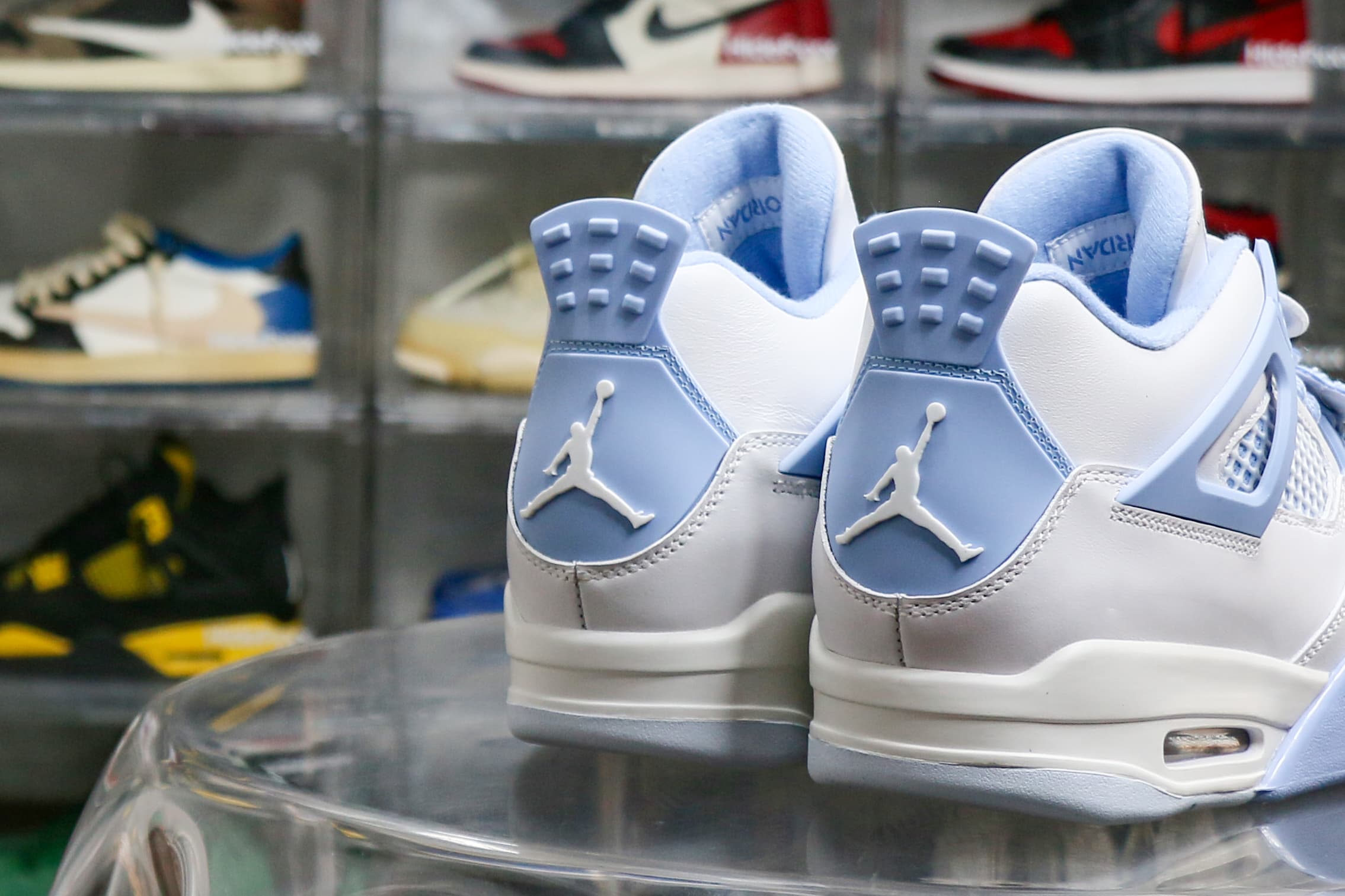 Air Jordan 4 “Forget Me Not / Aluminum”