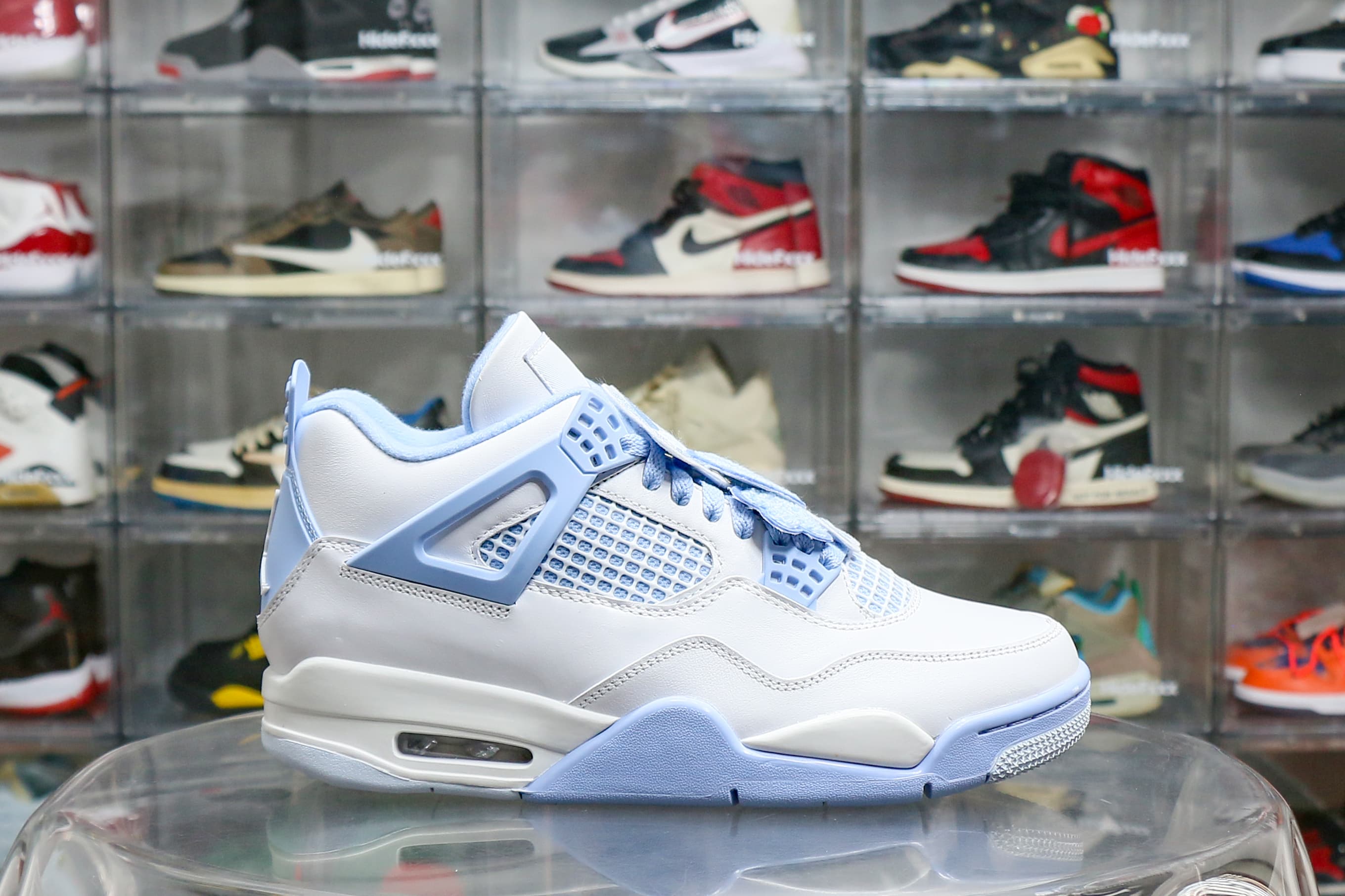 Air Jordan 4 “Forget Me Not / Aluminum”