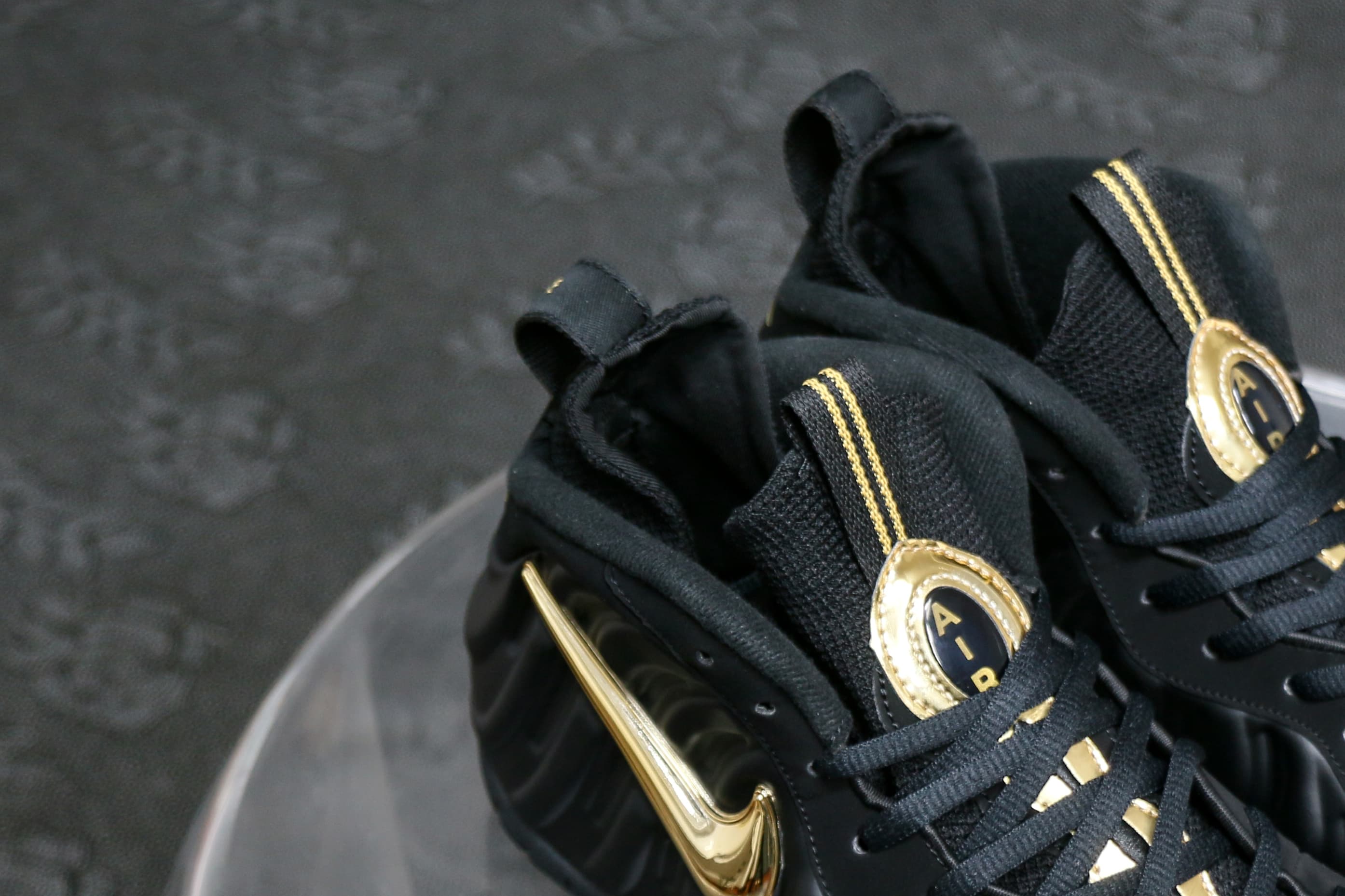 Nike Foamposite Pro Black Metallic Gold