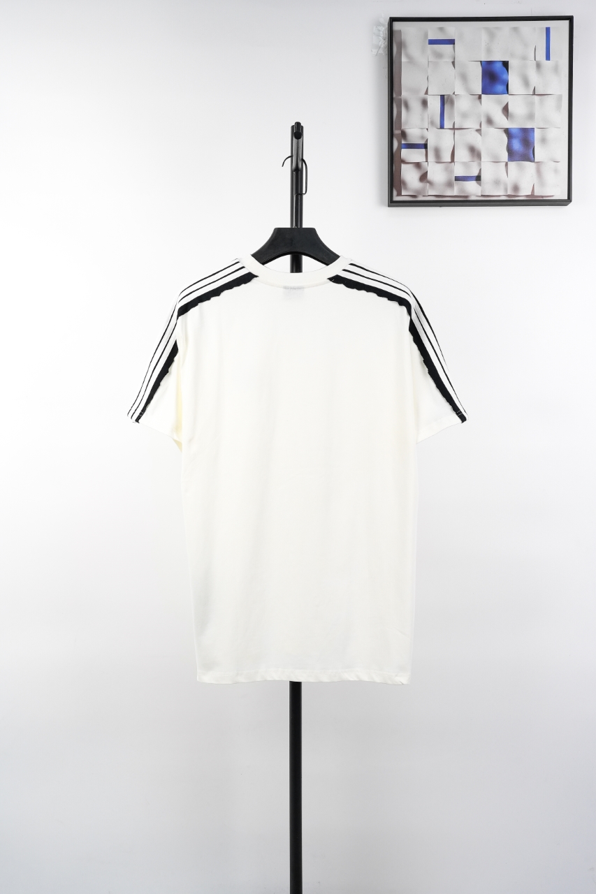 Balanciag@ Unity Sports Icon T-Shirt Oversized in faded black and white Tee