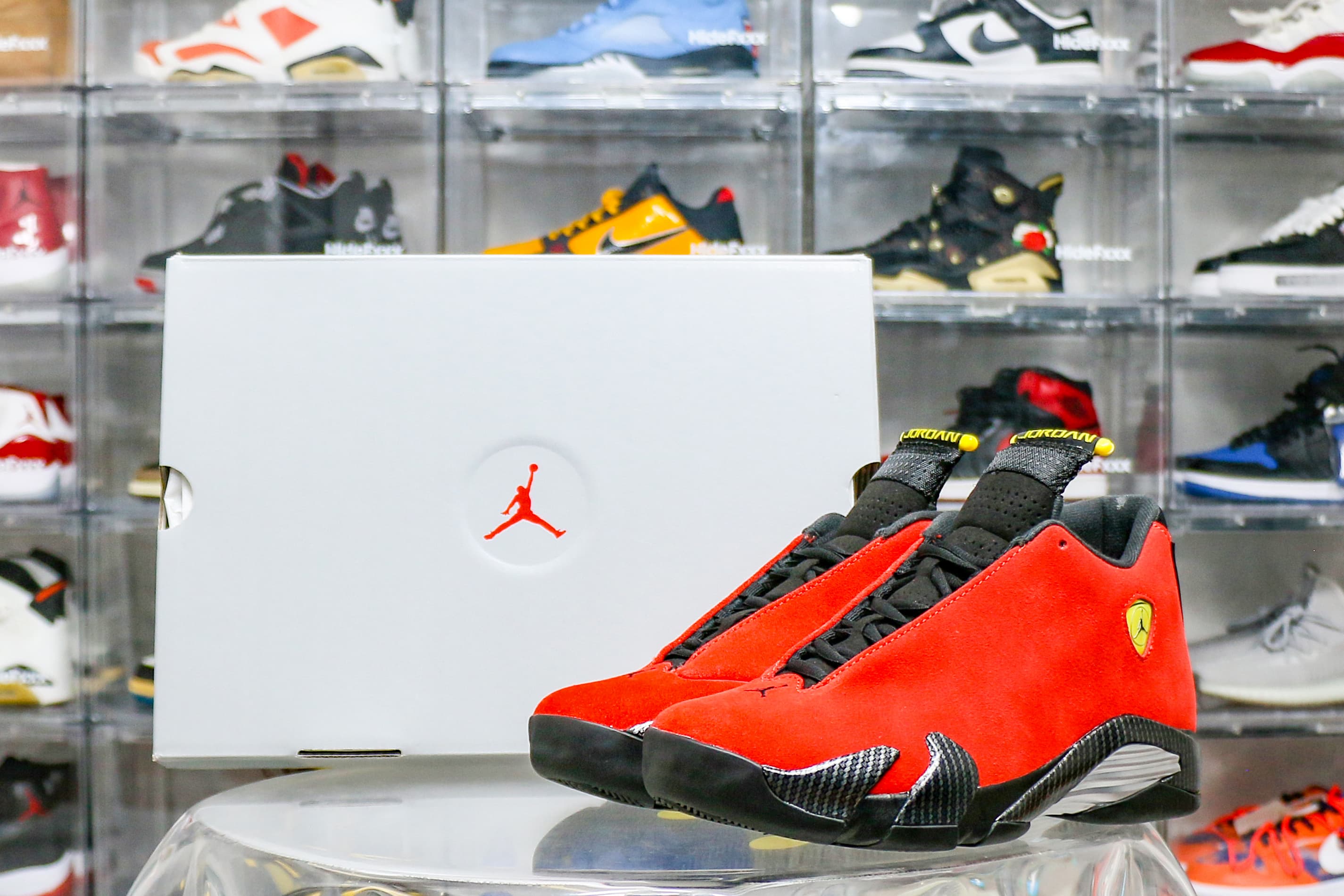 Air Jordan 14 Retro Ferrari 2025 (Ln5 A1)