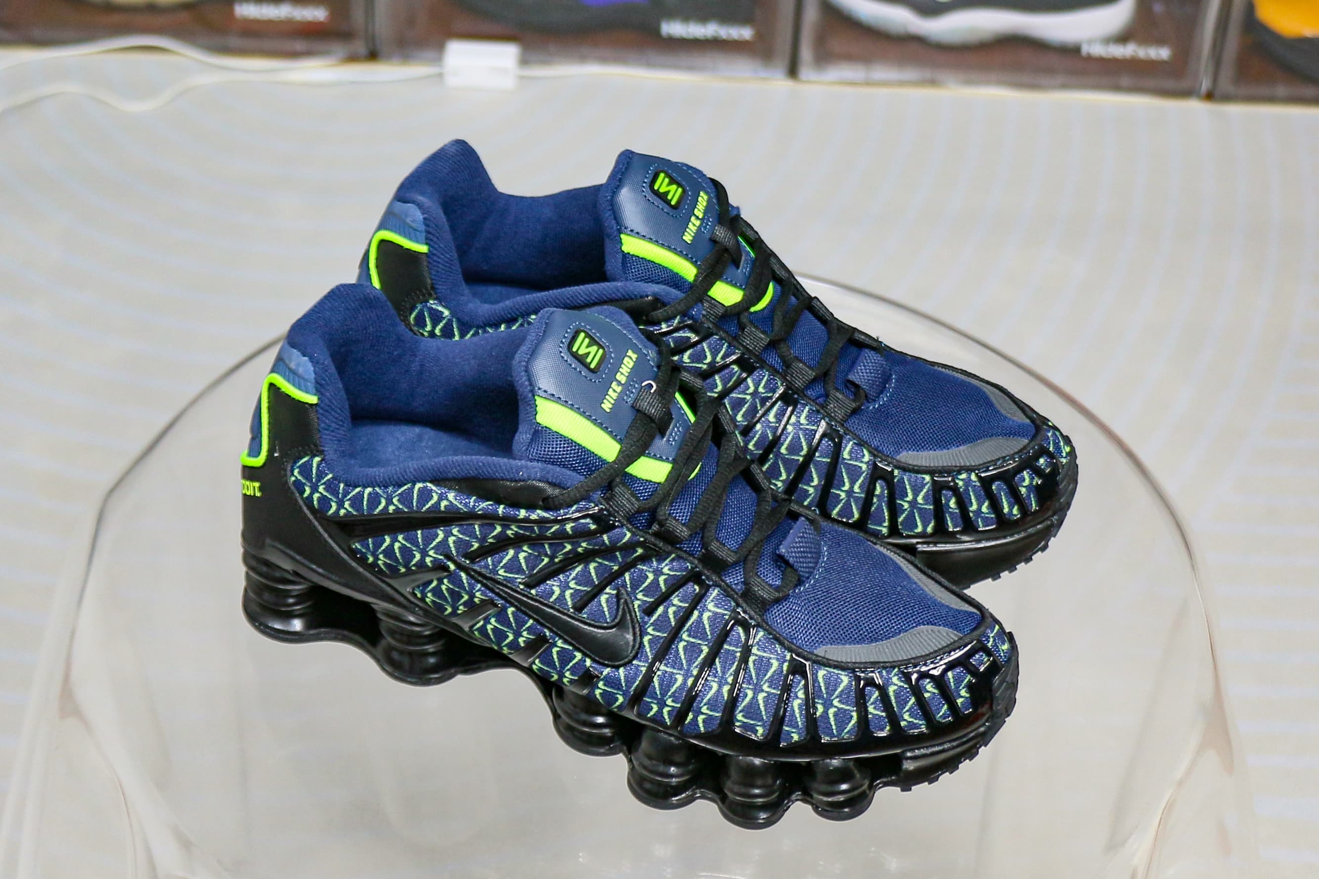 Nike Shox TL Mini Swoosh Obsidian Black Volt