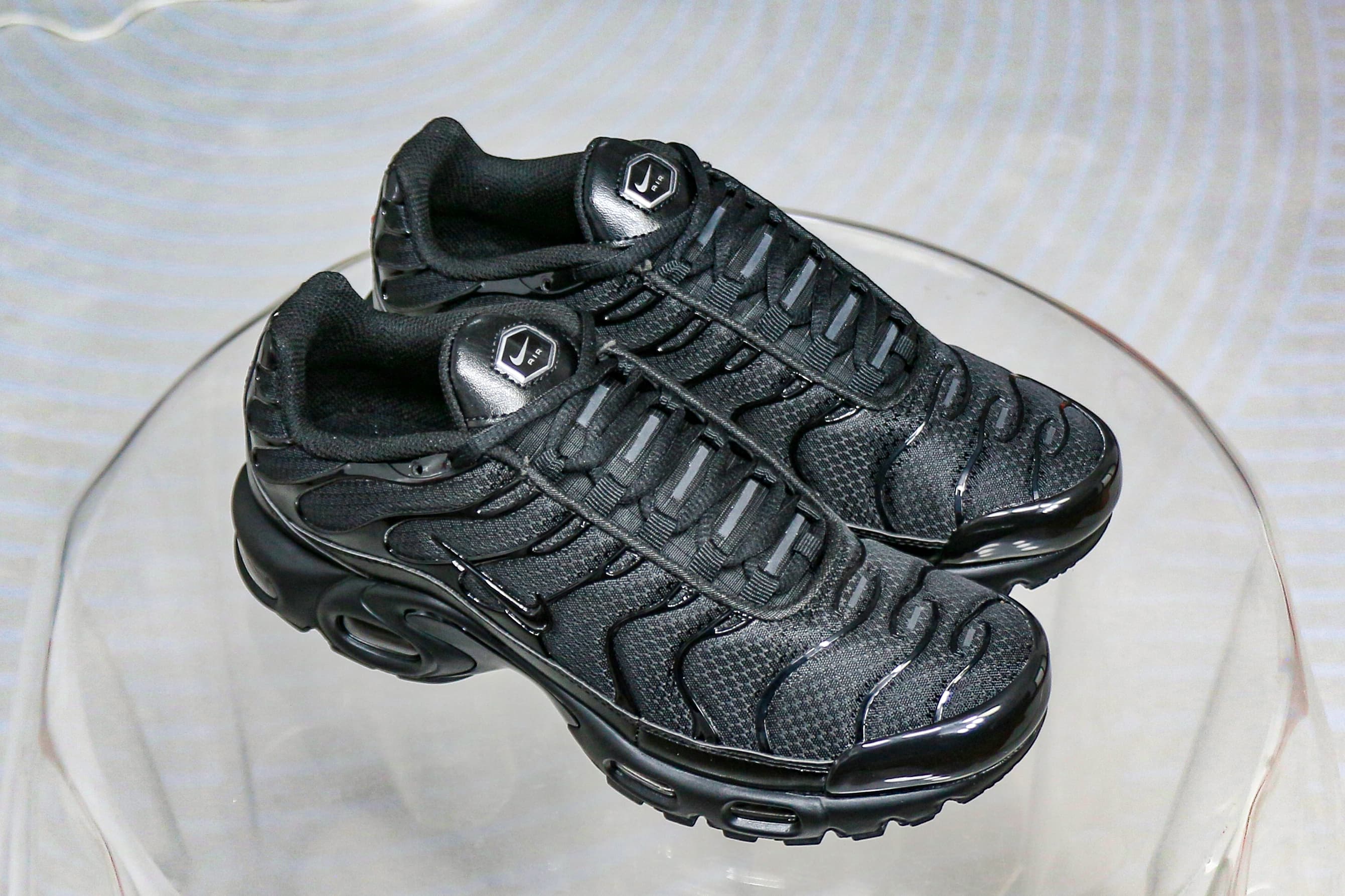 Nike Air Max Plus Triple Black